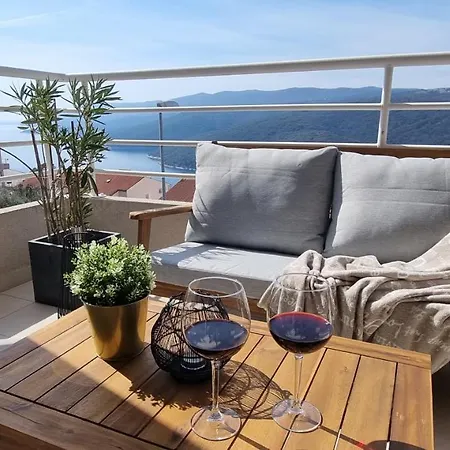 Cami -stylish With A Beautiful Seaview Apartman Rabac