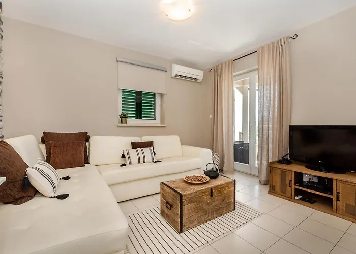 Daire Cami -stylish With A Beautiful Seaview