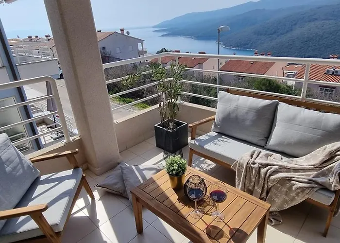 Daire Cami -stylish With A Beautiful Seaview *