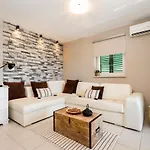 Cami -stylish With A Beautiful Seaview Rabac