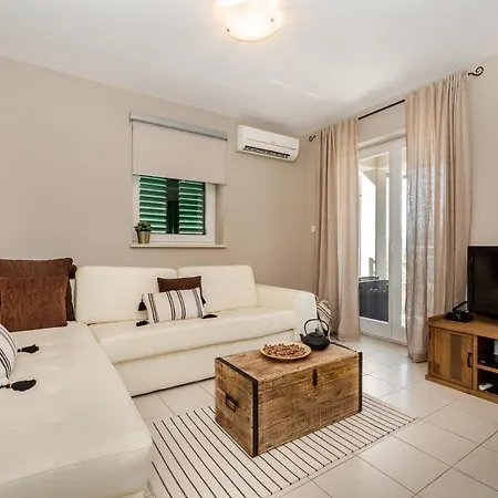 Apartment Cami -stylish With A Beautiful Seaview